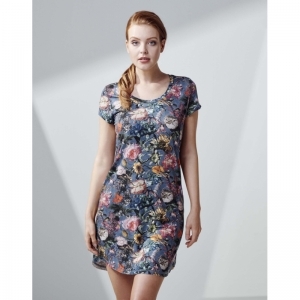 ISA FAMKE BLAUW