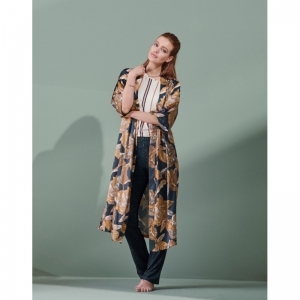 ILONA GWENYTH BLAUW