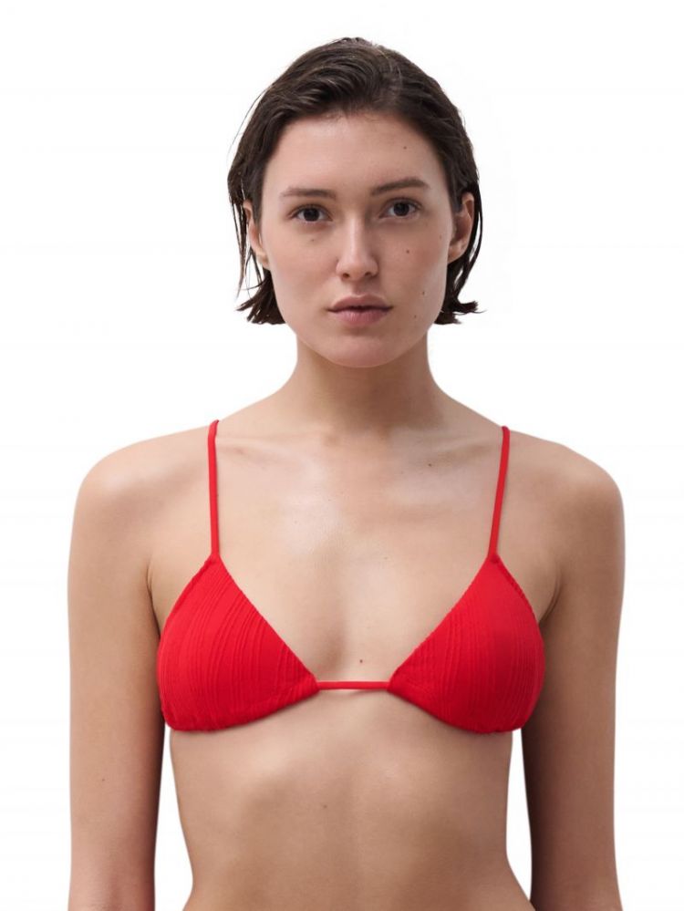 C12VQF A39 CHERRY RED