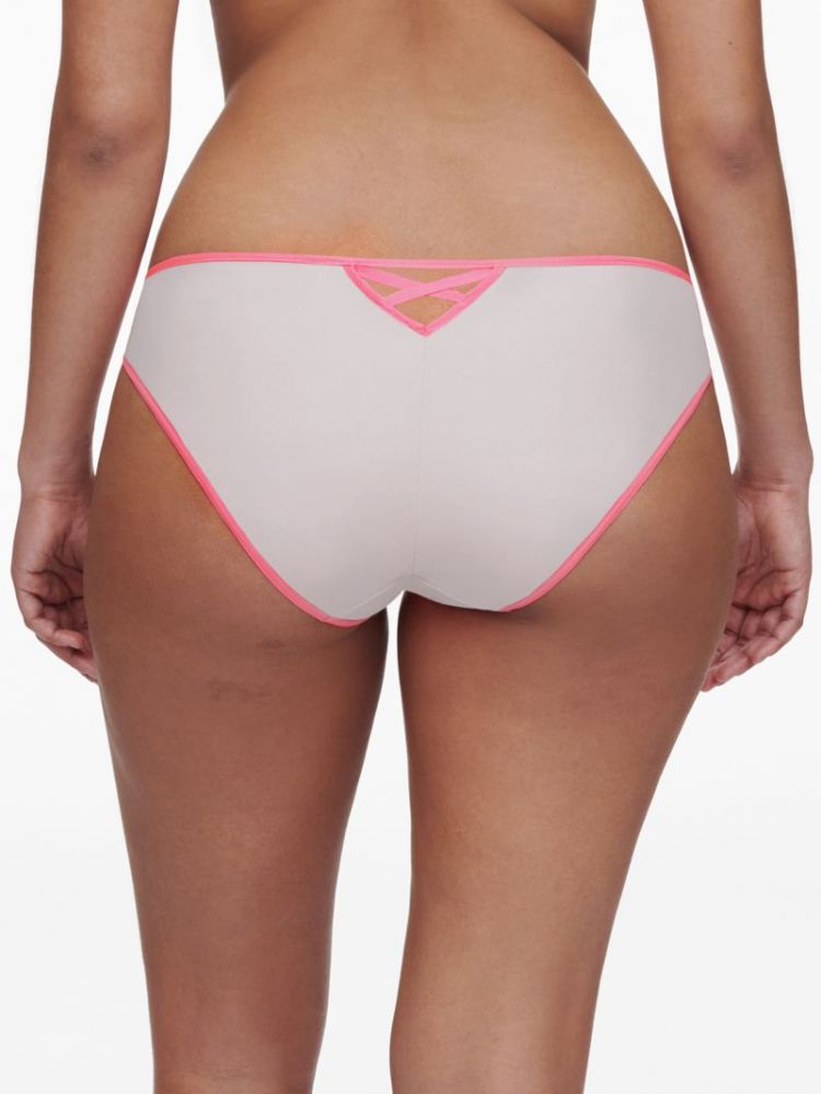 C22OA0 0J7 ROZE MIAMI