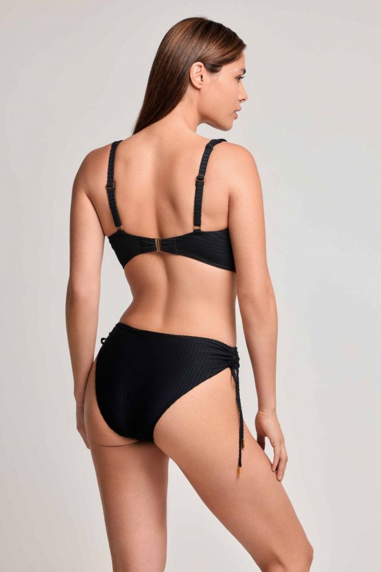 MAYSYA ZWART