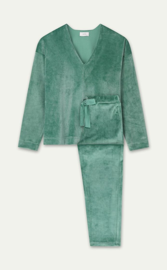 NAEMI GREEN